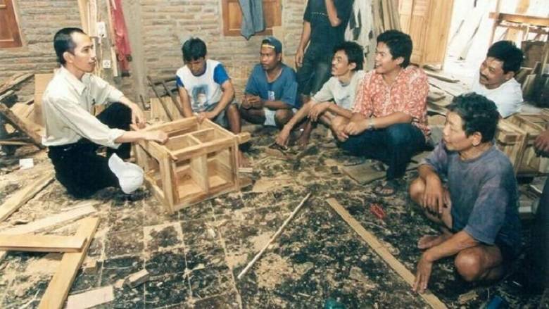 Tentang Tukang Kayu di Mata Bekas Tukang